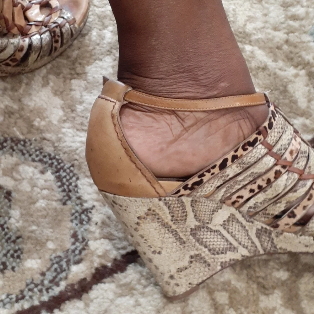 Cole haan snake skin/leather wedge size 9B